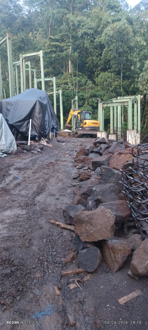 The Heights Munduk construction — wide site view